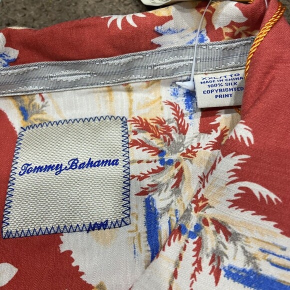 Mens Tommy Bahama 100% Silk Hawaiian Shirt Lazy Luau Size XXL Red USC - Picture 3 of 5